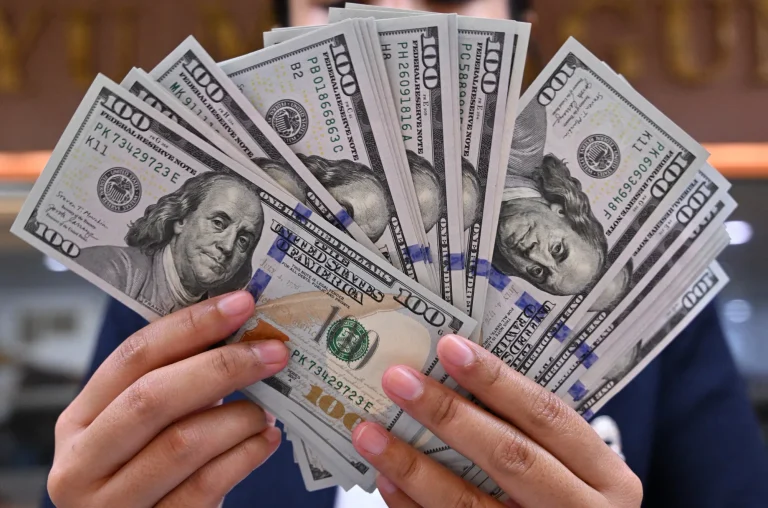 Sri Lanka Central Bank buys US$579mn in August amid rupee appreciation