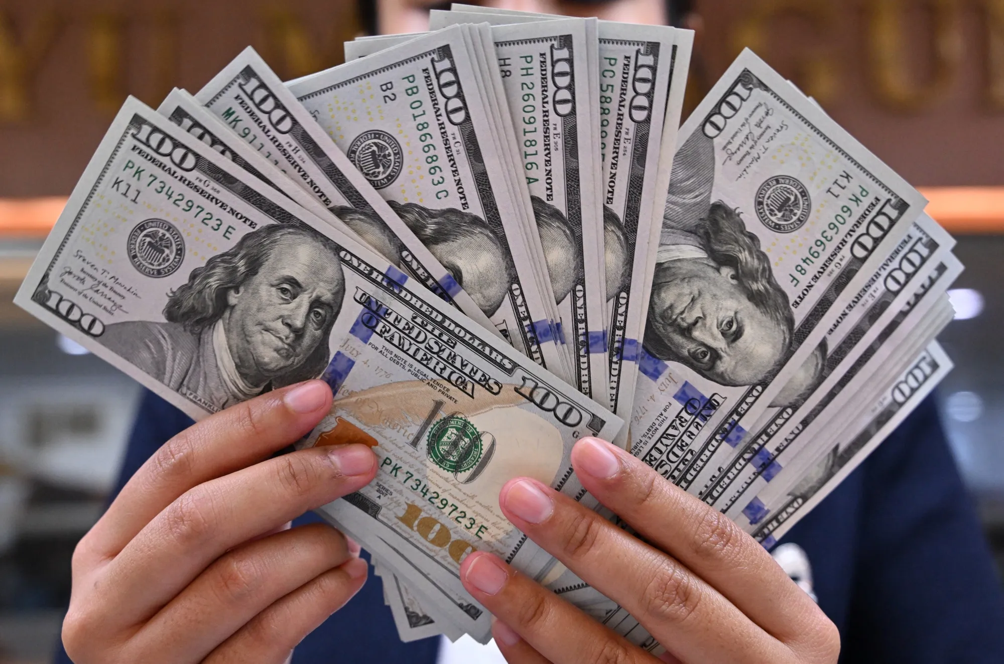 Sri Lanka Central Bank buys US$579mn in August amid rupee appreciation
