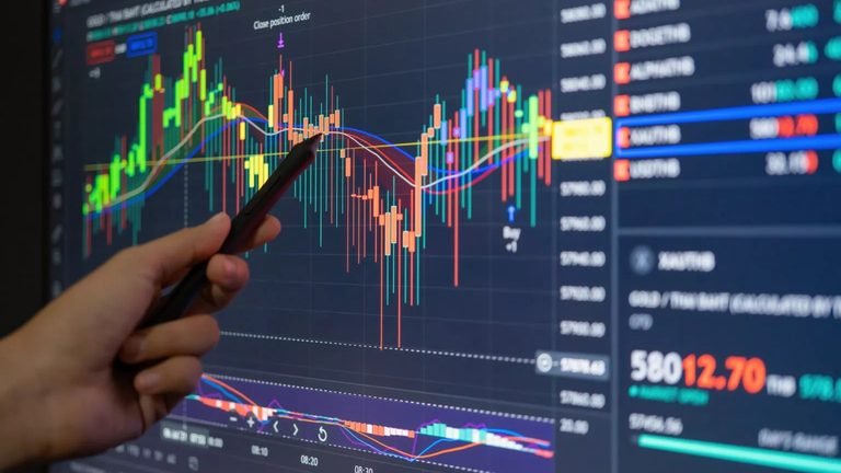 Sri Lanka stocks trend up on Monday